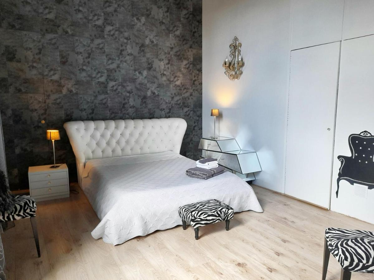 Pied A Terre De Charme Apartment Albi Bagian luar foto